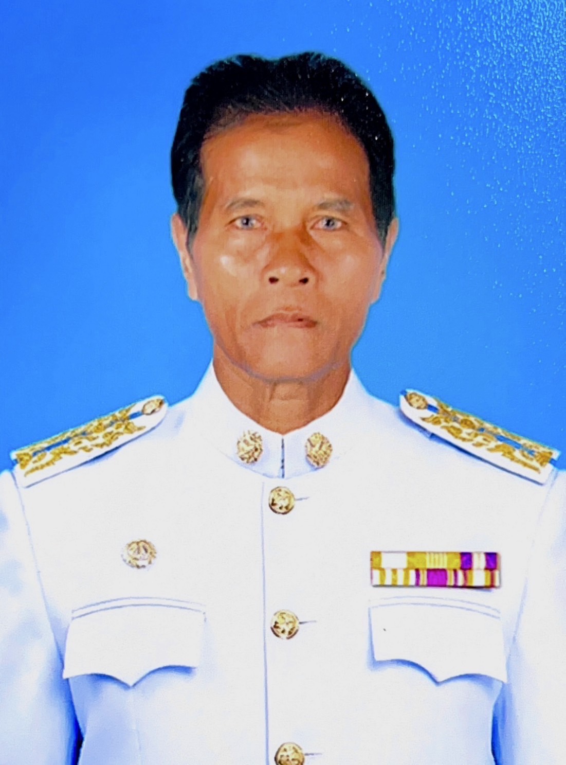 นายใจ  คำทา
